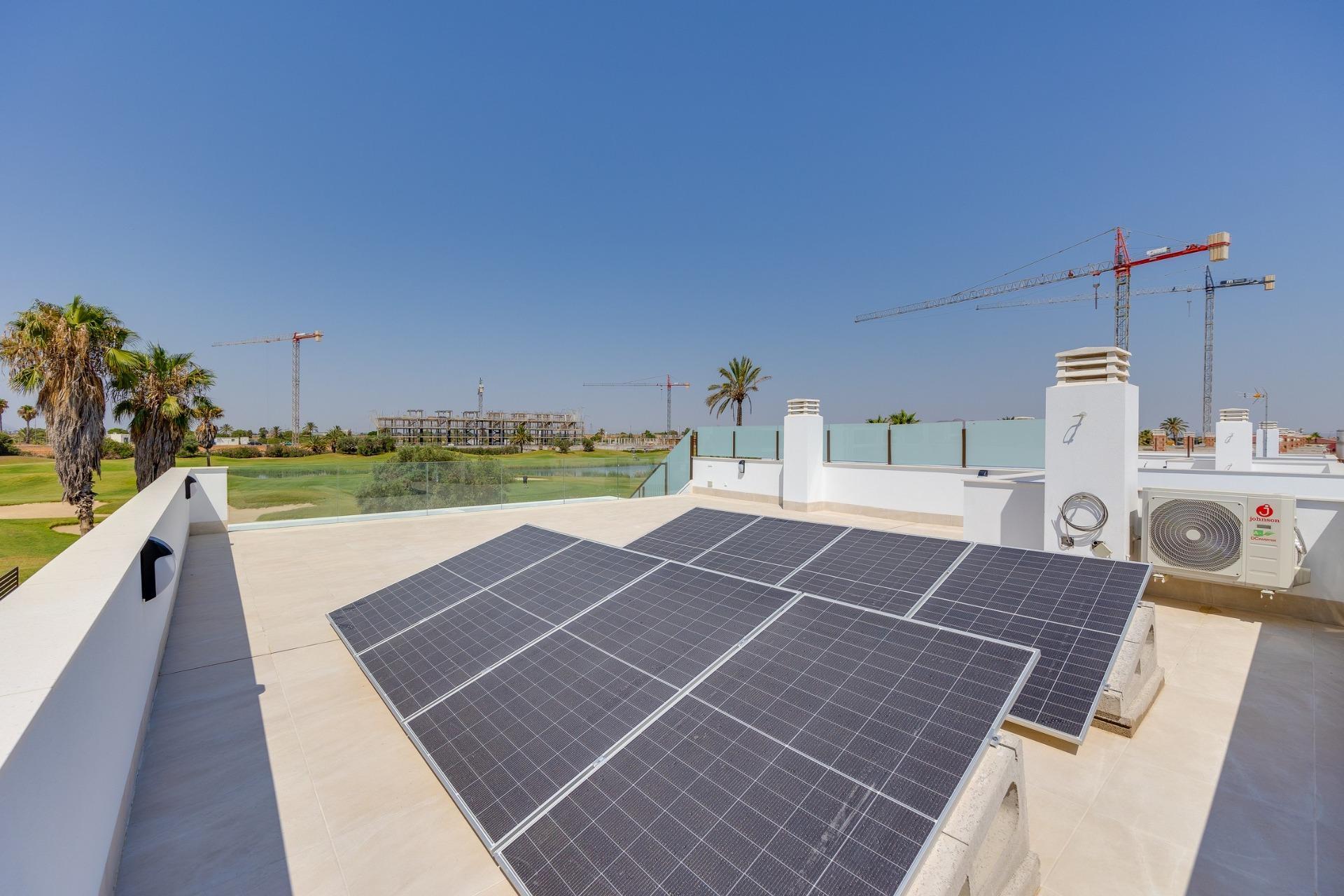 Villa Obra Nueva con Piscina Privada en Los Alcázares — Golf La Serena