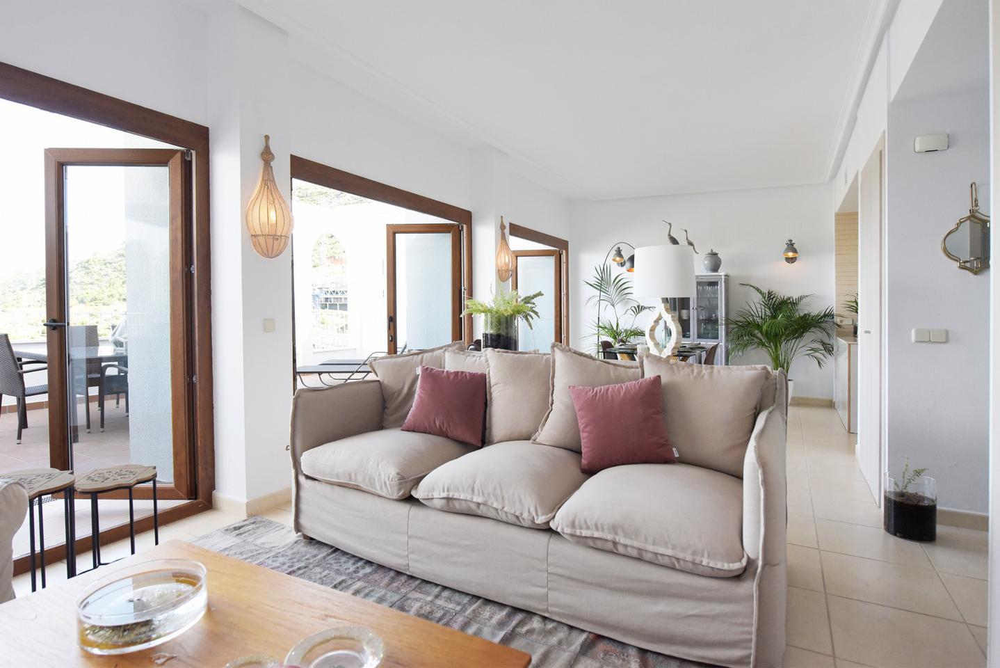 Obra Nueva: Apartamento con Piscina Privada en Xeresa — Vistas y Confort