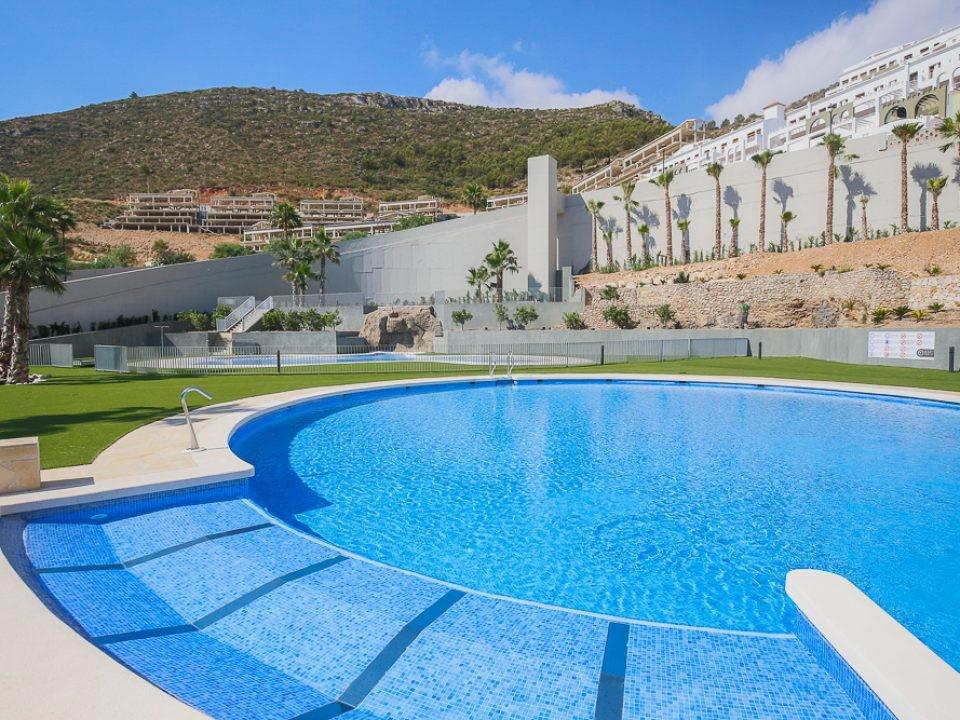 Obra Nueva: Apartamento con Piscina Privada en Xeresa — Vistas y Confort