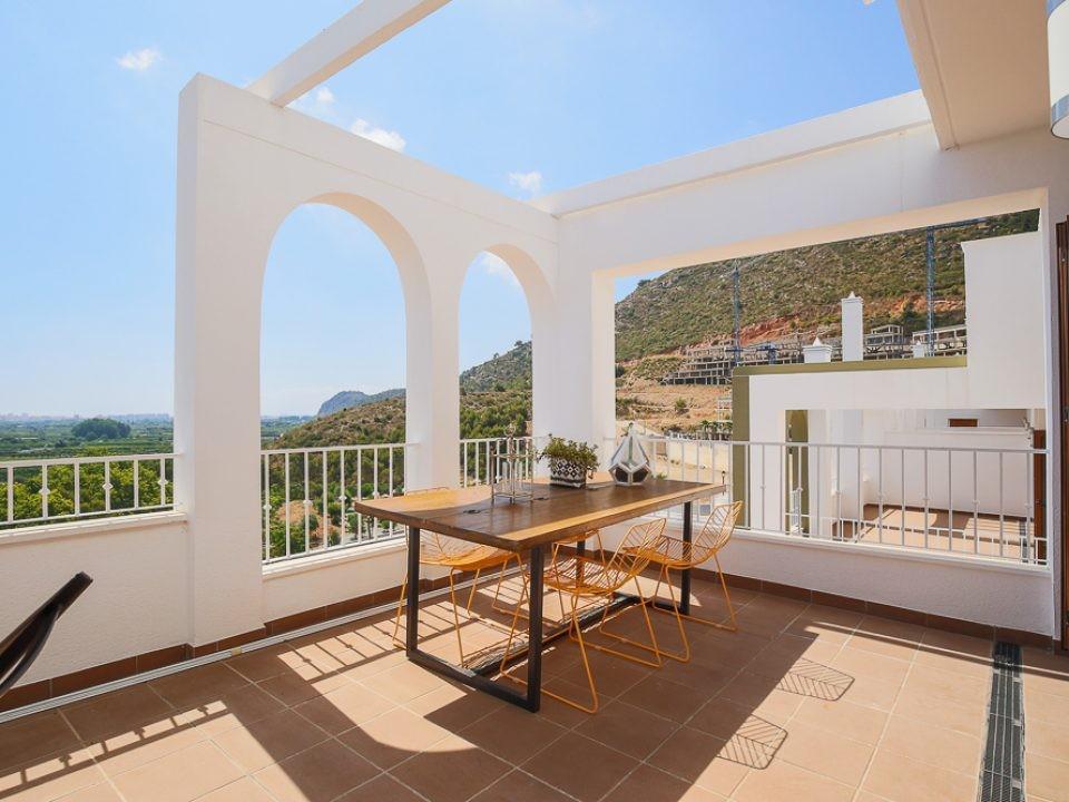 Ático Obra Nueva Xeresa con Piscina Privada y Vistas al Mar