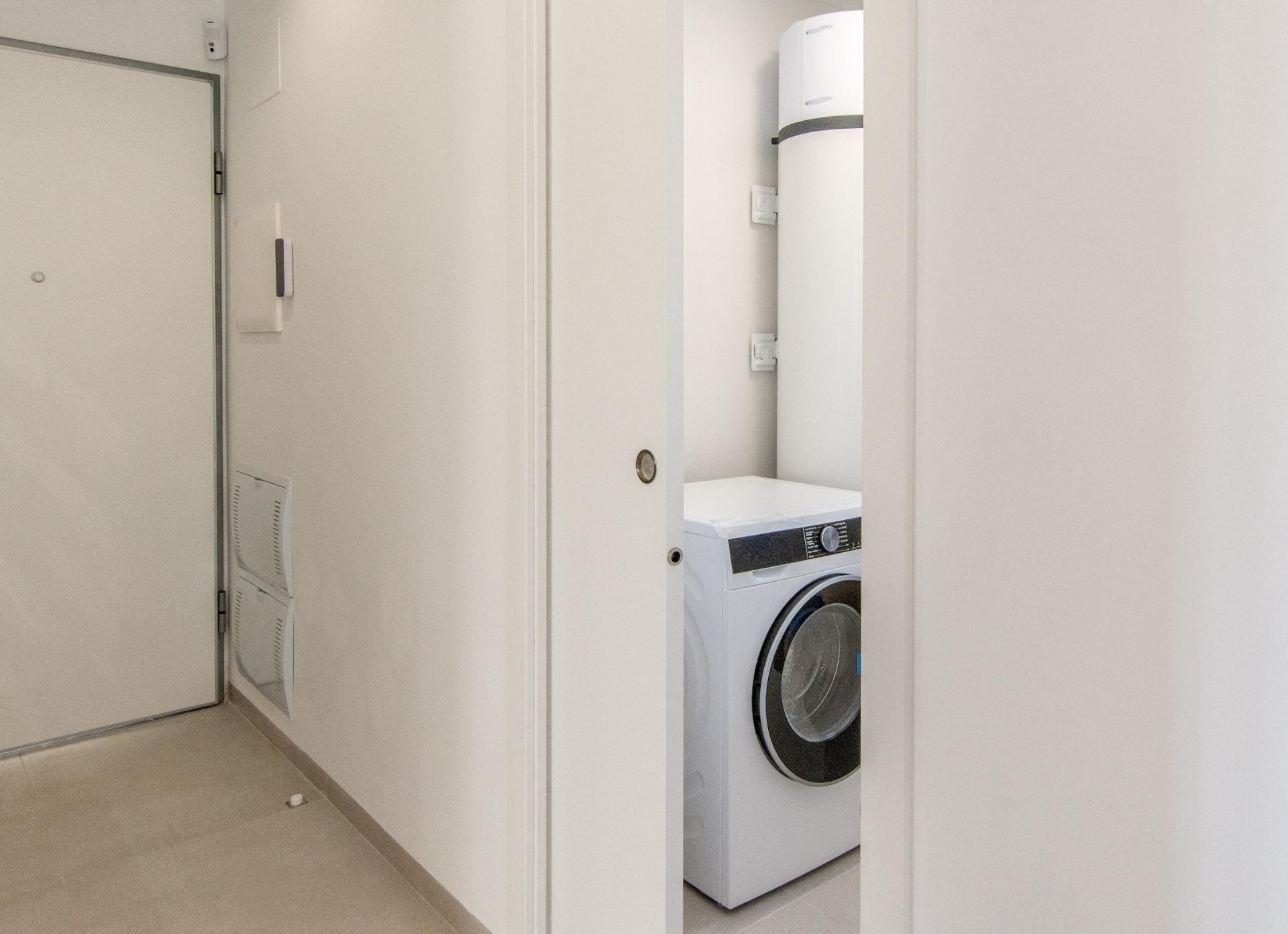 Apartamento de Obra Nueva en Finestrat con Piscina Privada — 3 Dorm.