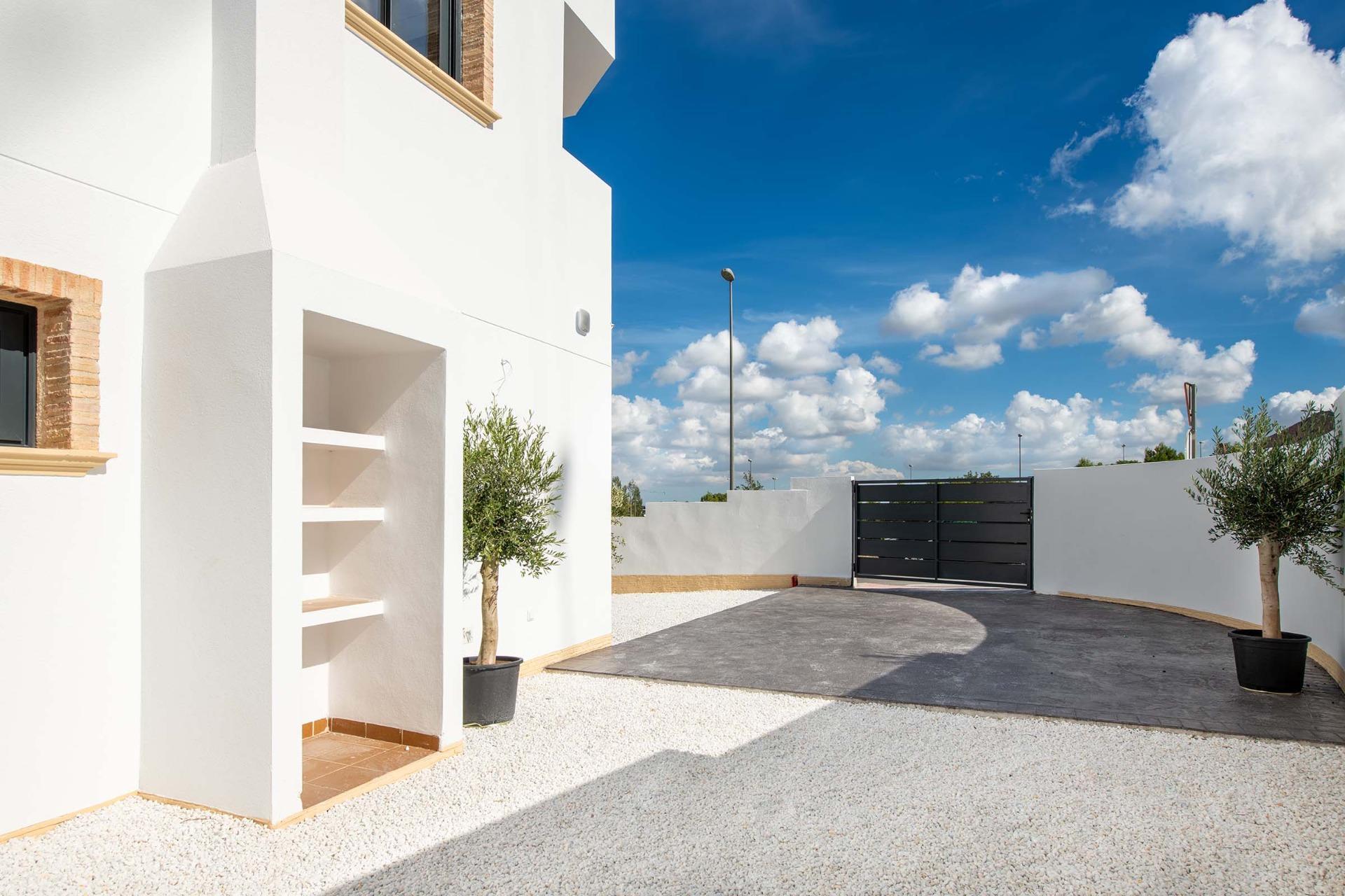 Chalet Obra Nueva en Cox con Piscina Privada — 3 Dormitorios, Inversión Única