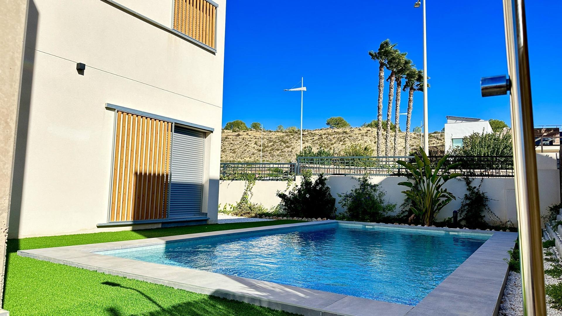Villa en Algorfa