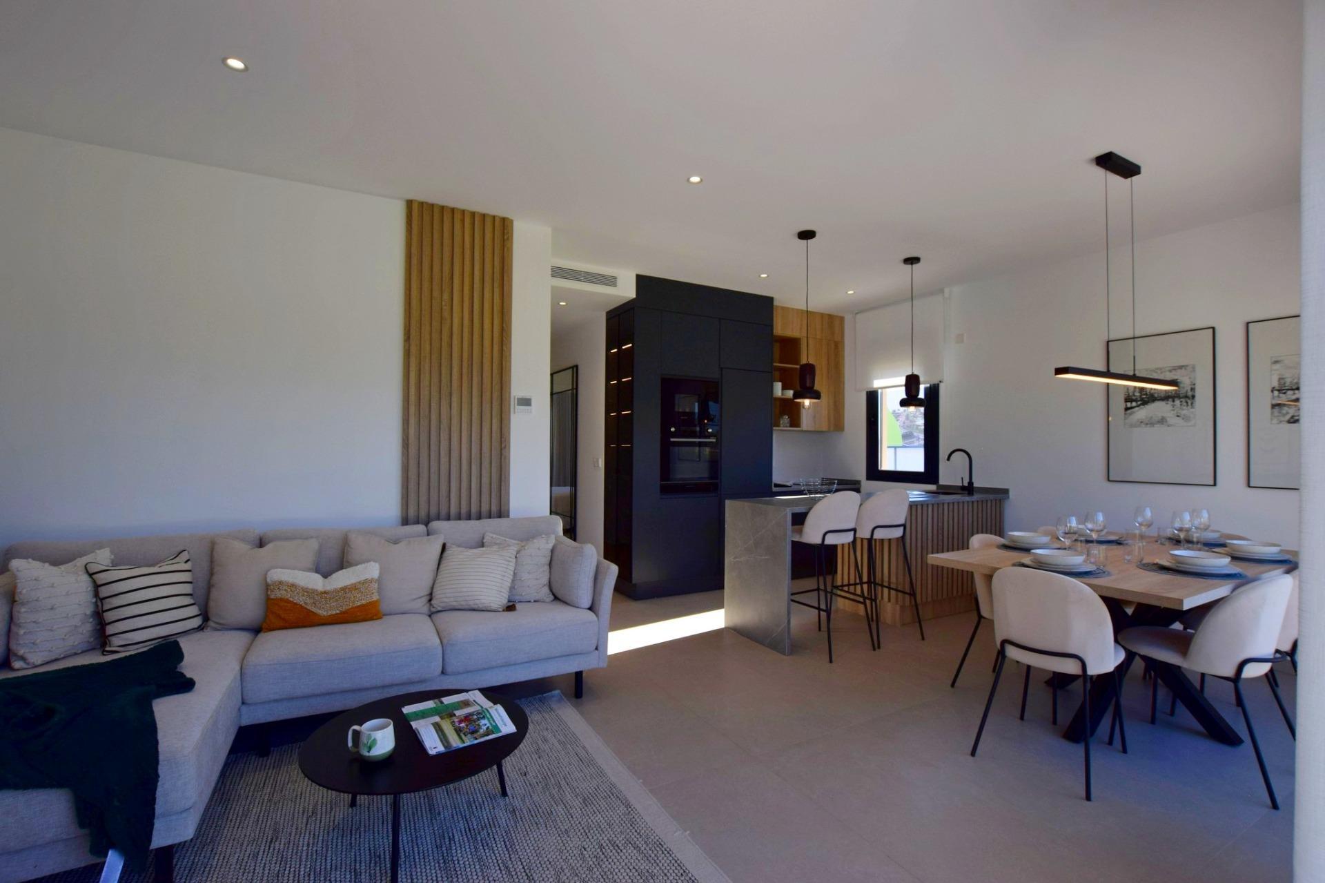 Villa Nueva con Piscina Privada en Alhama de Murcia — 3 Dorm.