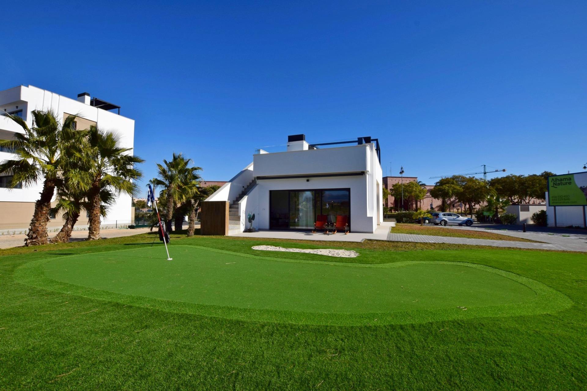 Villa Nueva con Piscina Privada en Alhama de Murcia — 3 Dorm.