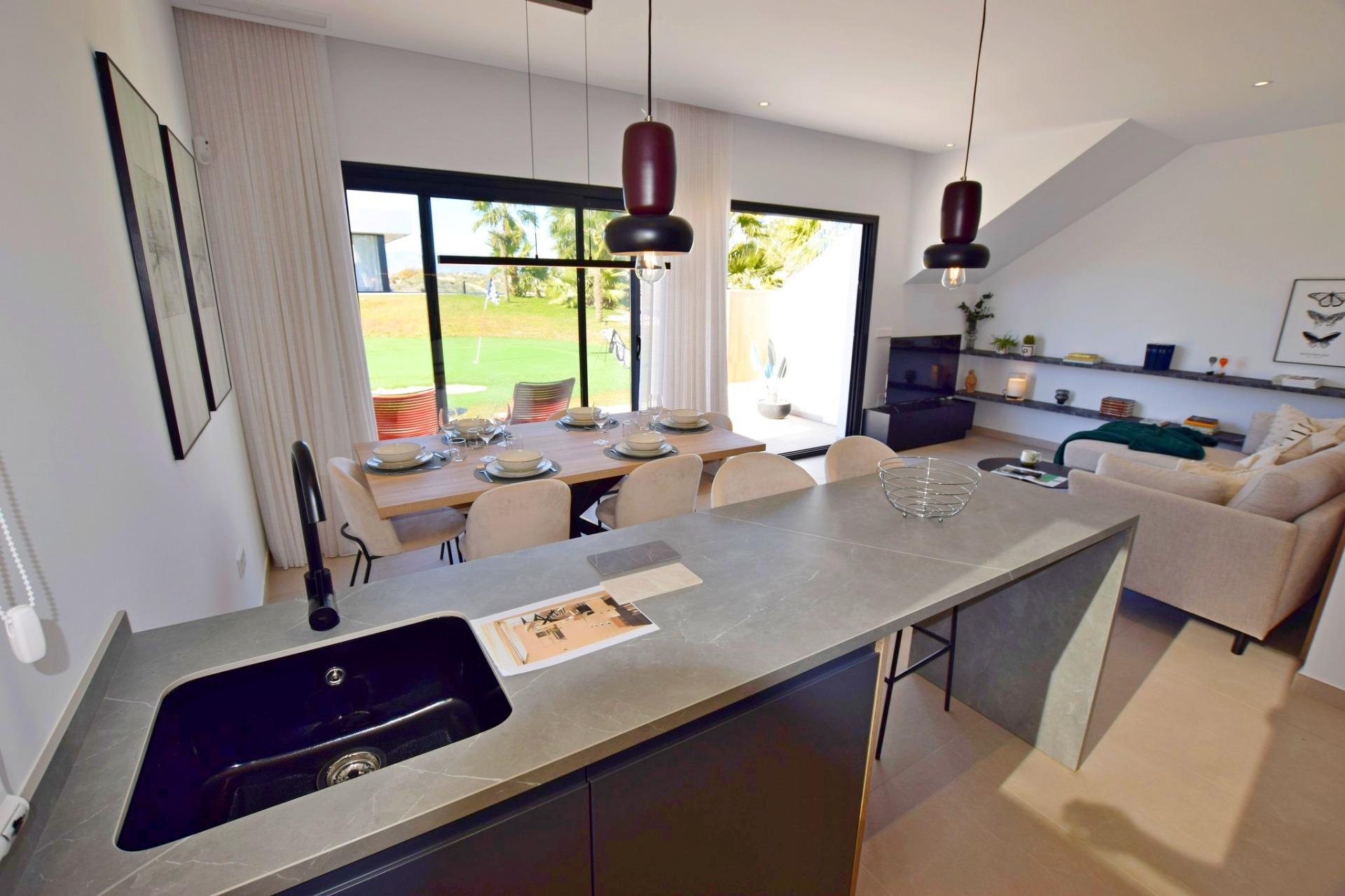 Villa obra nueva con piscina privada en Alhama De Murcia — 3 hab.