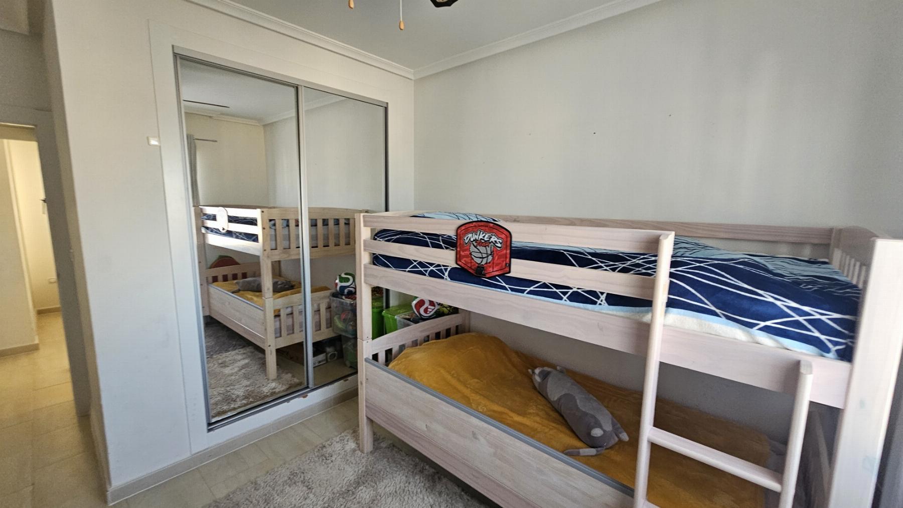 Apartamento con Vistas al Mar en Lomas de Cabo Roig — Piscina Comunitaria
