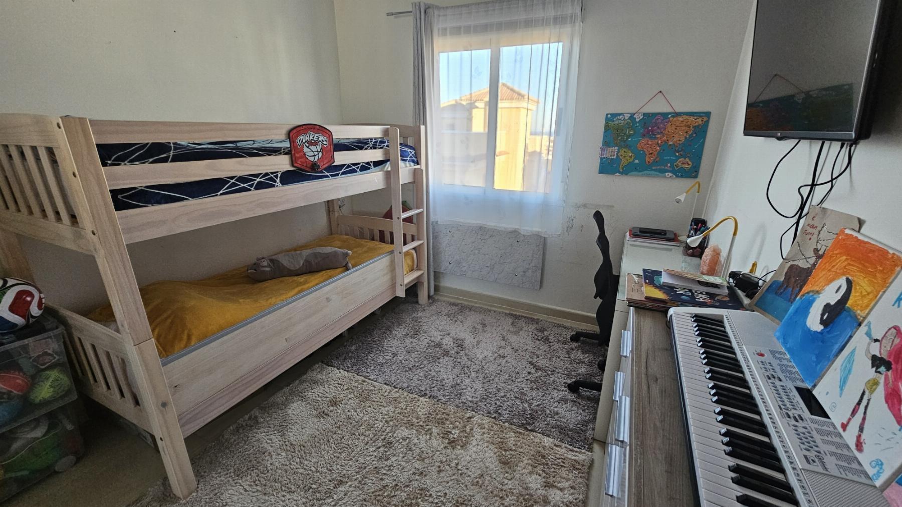 Apartamento con Vistas al Mar en Lomas de Cabo Roig — Piscina Comunitaria