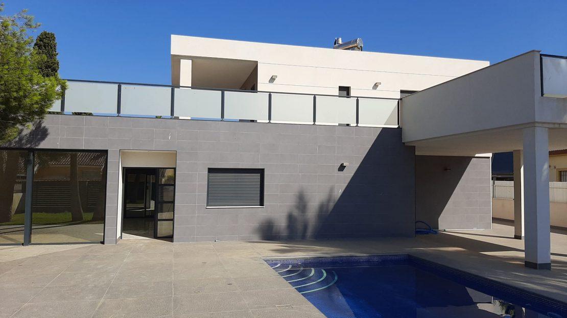 Villa 4 Dorm. con Piscina Privada en Dehesa de Campoamor - 985.000€
