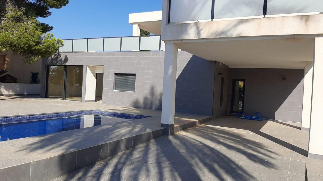 Villa 4 Dorm. con Piscina Privada en Dehesa de Campoamor - 985.000€