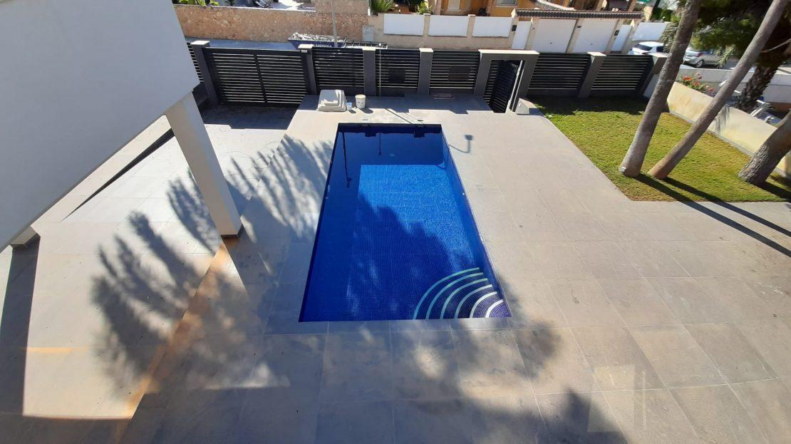 Villa 4 Dorm. con Piscina Privada en Dehesa de Campoamor - 985.000€