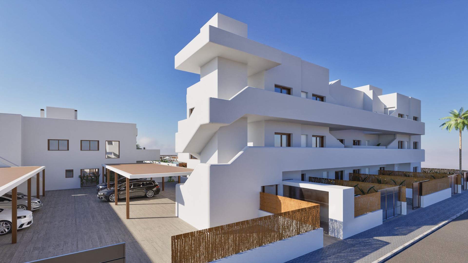 Villa obra nueva con piscina en Los Alcázares — 3 hab