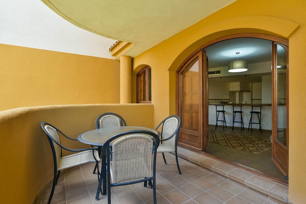 Apartamento con piscina privada en Punta Prima, Torrevieja — 115m²