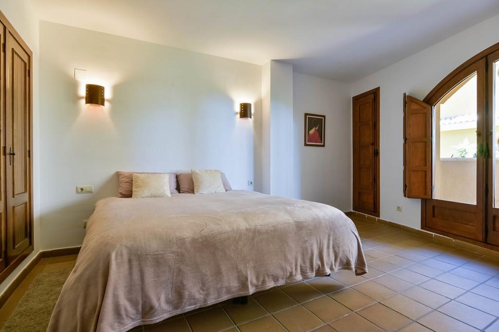 Apartamento con piscina privada en Punta Prima, Torrevieja — 115m²