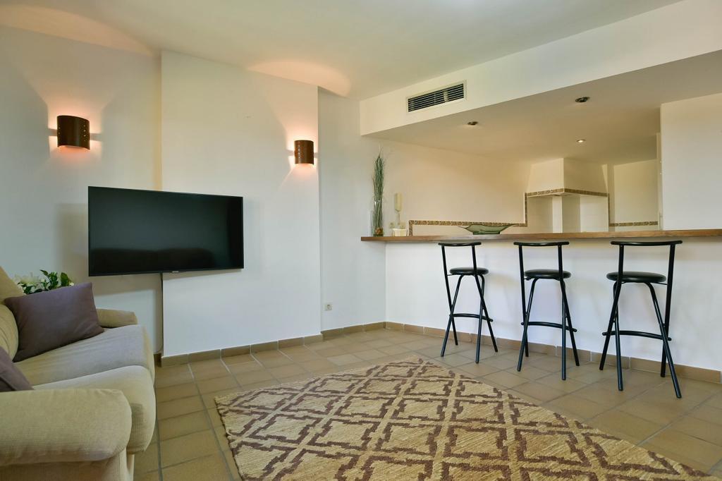 Apartamento con piscina privada en Punta Prima, Torrevieja — 115m²