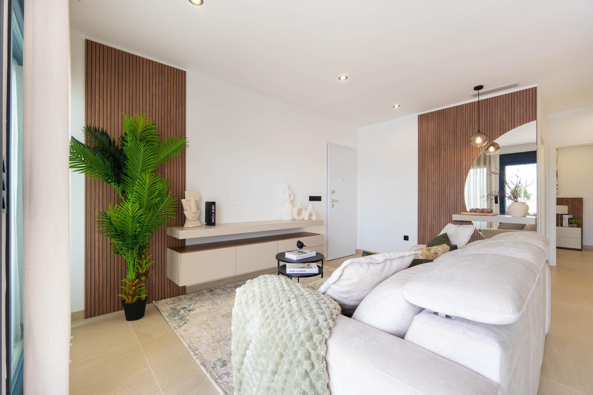 Villa obra nueva con piscina en San Pedro del Pinatar — 3 dorm.