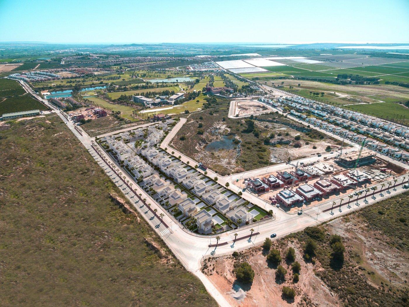 Villa Obra Nueva con Piscina Privada en Algorfa — Tu Hogar en La Finca Golf