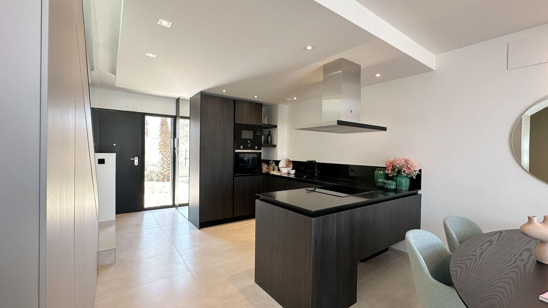 Villa Obra Nueva con Piscina Privada en Algorfa — Tu Hogar en La Finca Golf