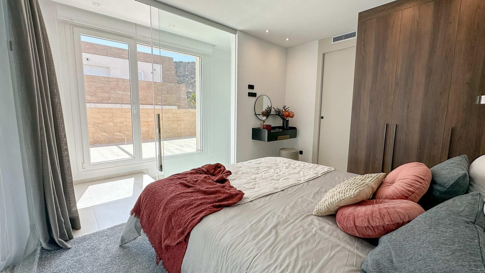 Villa Obra Nueva con Piscina Privada en Algorfa — Tu Hogar en La Finca Golf