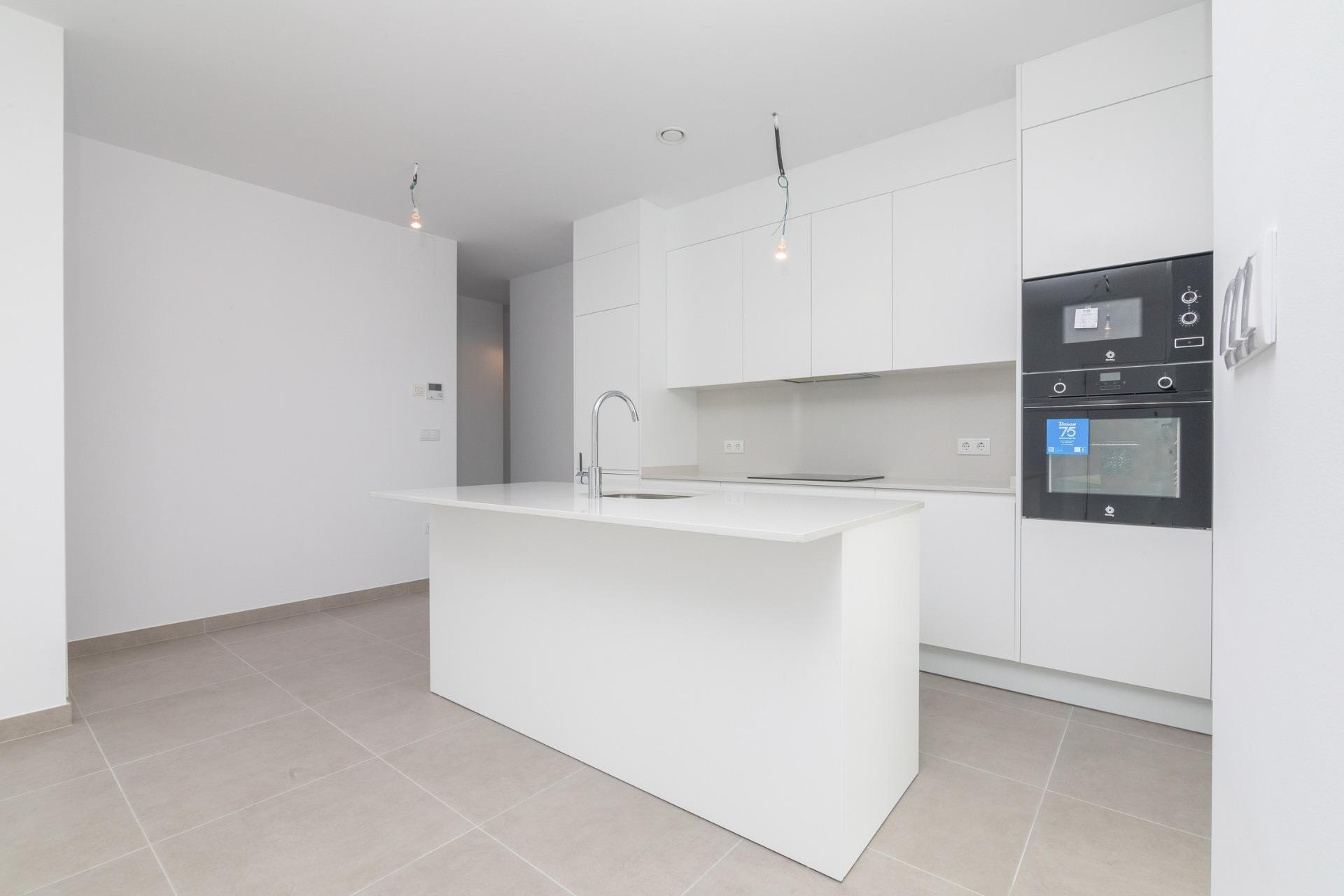 Villa obra nueva en Polop con piscina y solárium | 3 hab