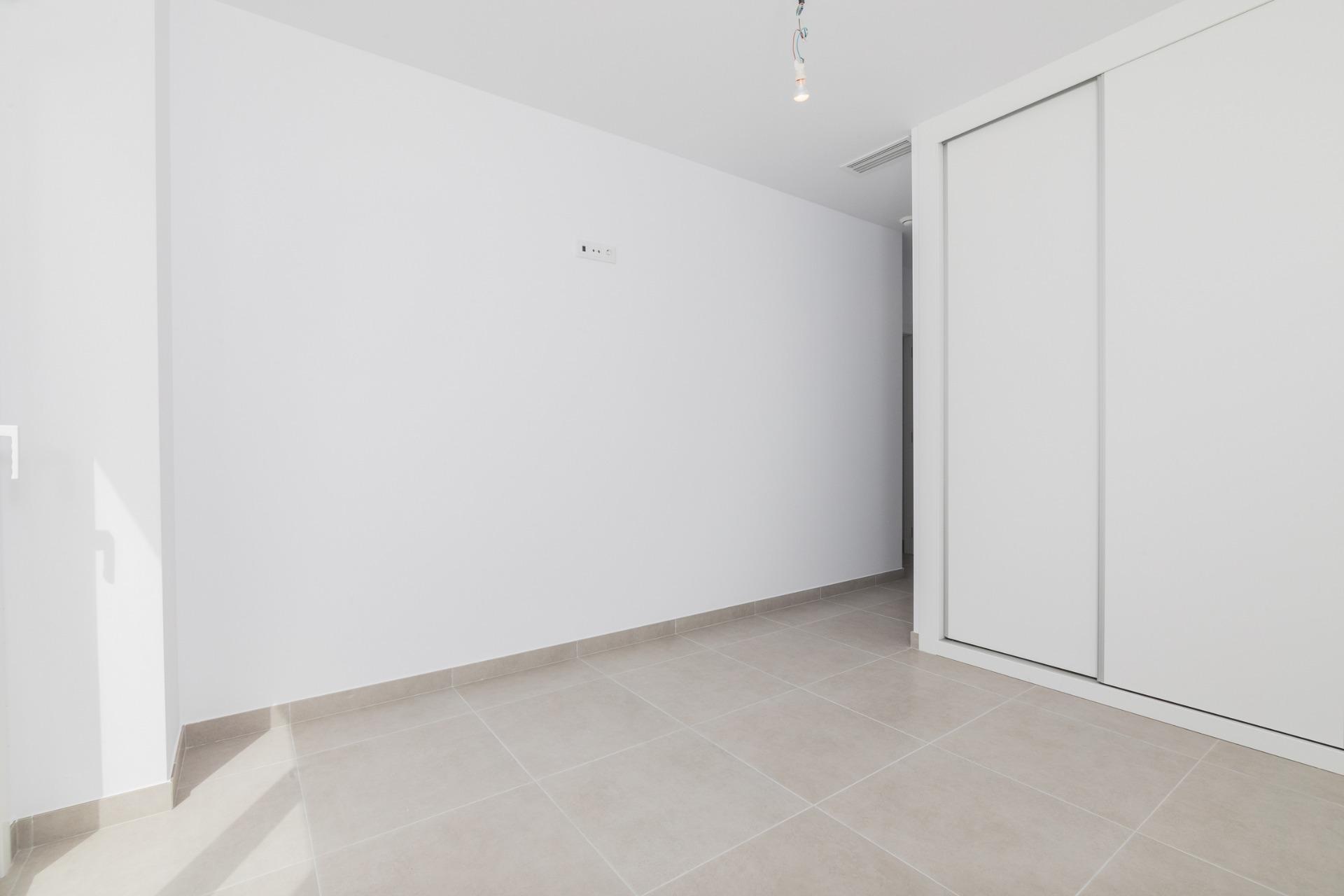 Villa obra nueva en Polop con piscina y solárium | 3 hab