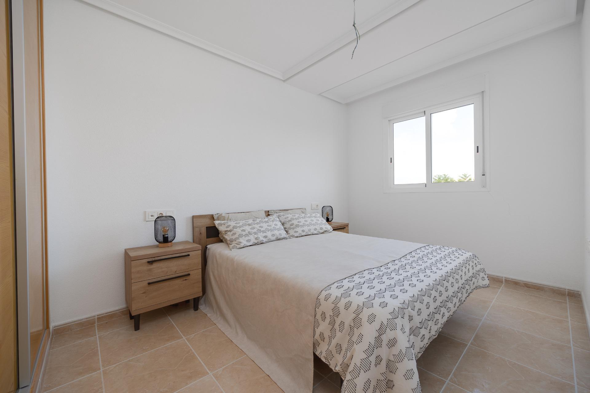 Apartamento Obra Nueva en San Fulgencio con Piscina Privada — 2 Dorm