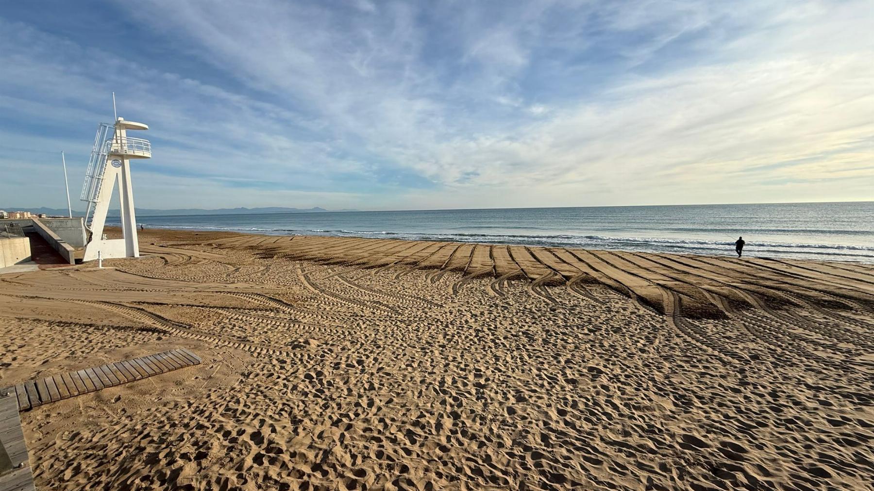 Chalet Esquinero Frente al Mar en La Mata, Torrevieja — 4 Dorm