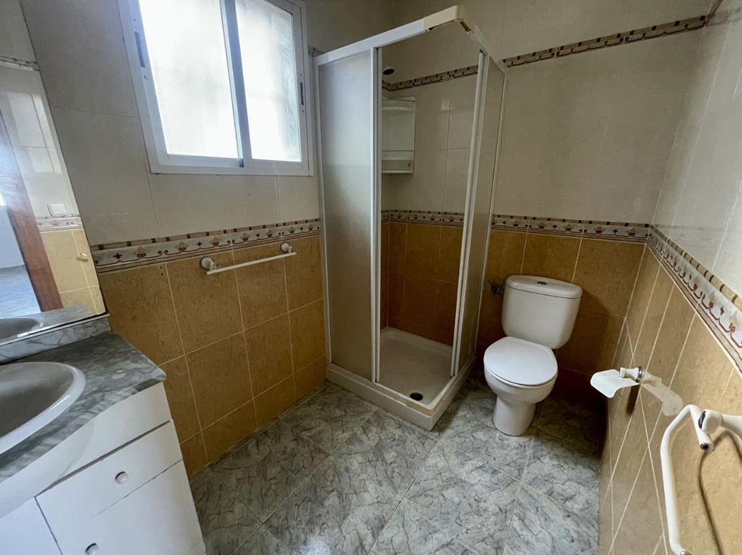 Chalet en San Miguel de Salinas con Piscina Privada — Hogar Mediterráneo