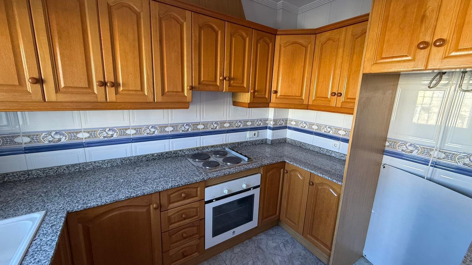 Chalet en San Miguel de Salinas con Piscina Privada — Hogar Mediterráneo