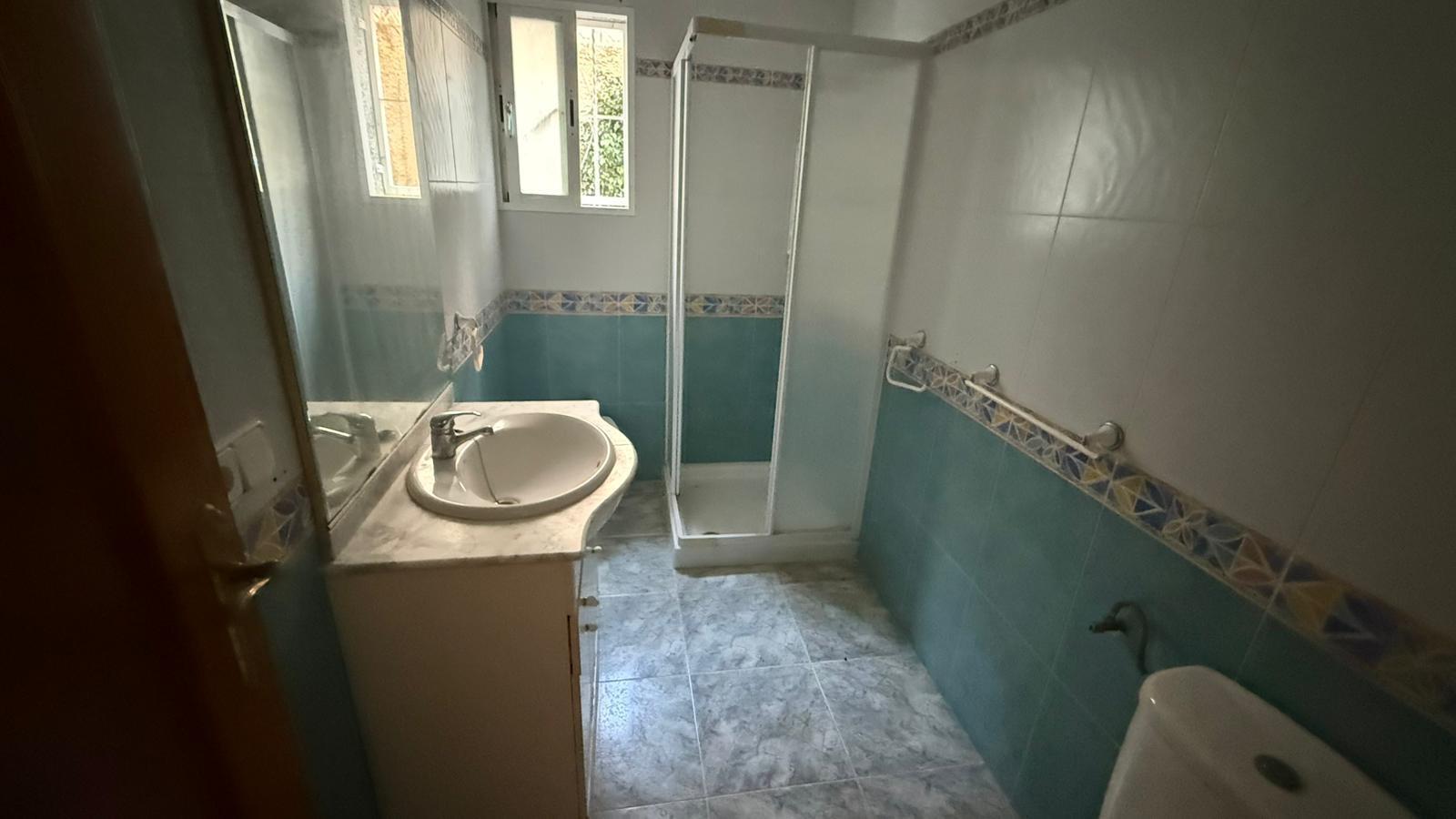 Chalet en San Miguel de Salinas con Piscina Privada — Hogar Mediterráneo