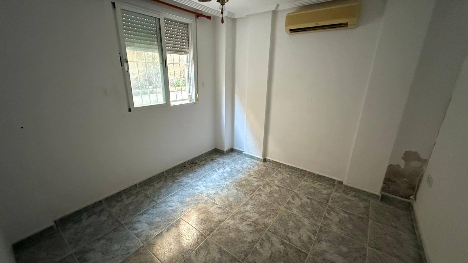 Chalet en San Miguel de Salinas con Piscina Privada — Hogar Mediterráneo