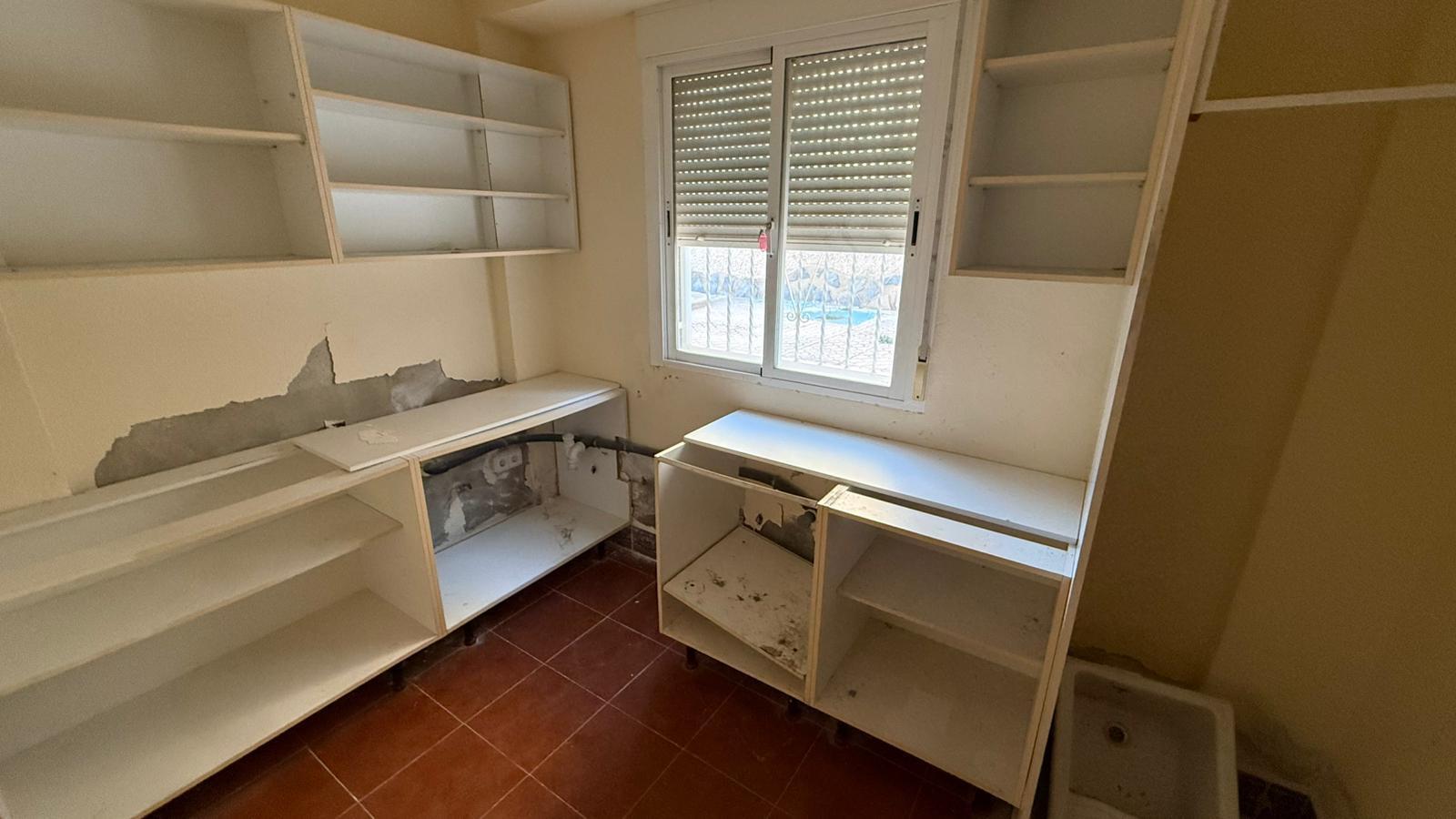 Chalet en San Miguel de Salinas con Piscina Privada — Hogar Mediterráneo