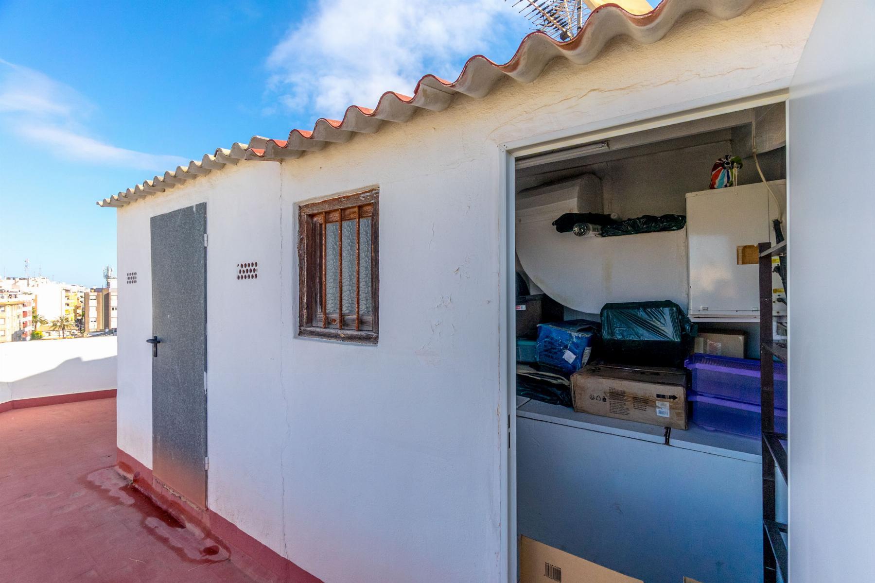 Apartamento Céntrico Torrevieja: 3 Dorm, Terraza, Garaje, Trastero - 150m Puerto