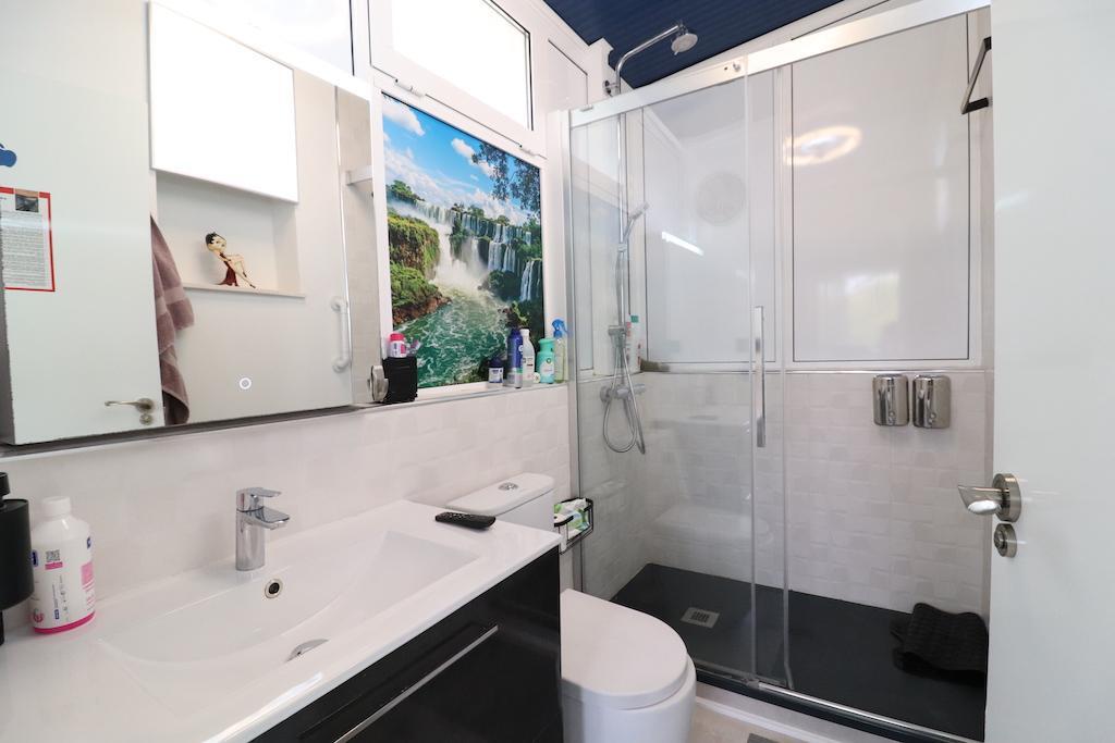 Chalet con piscina privada en Lomas de Don Juan | 3 hab | 469.000€