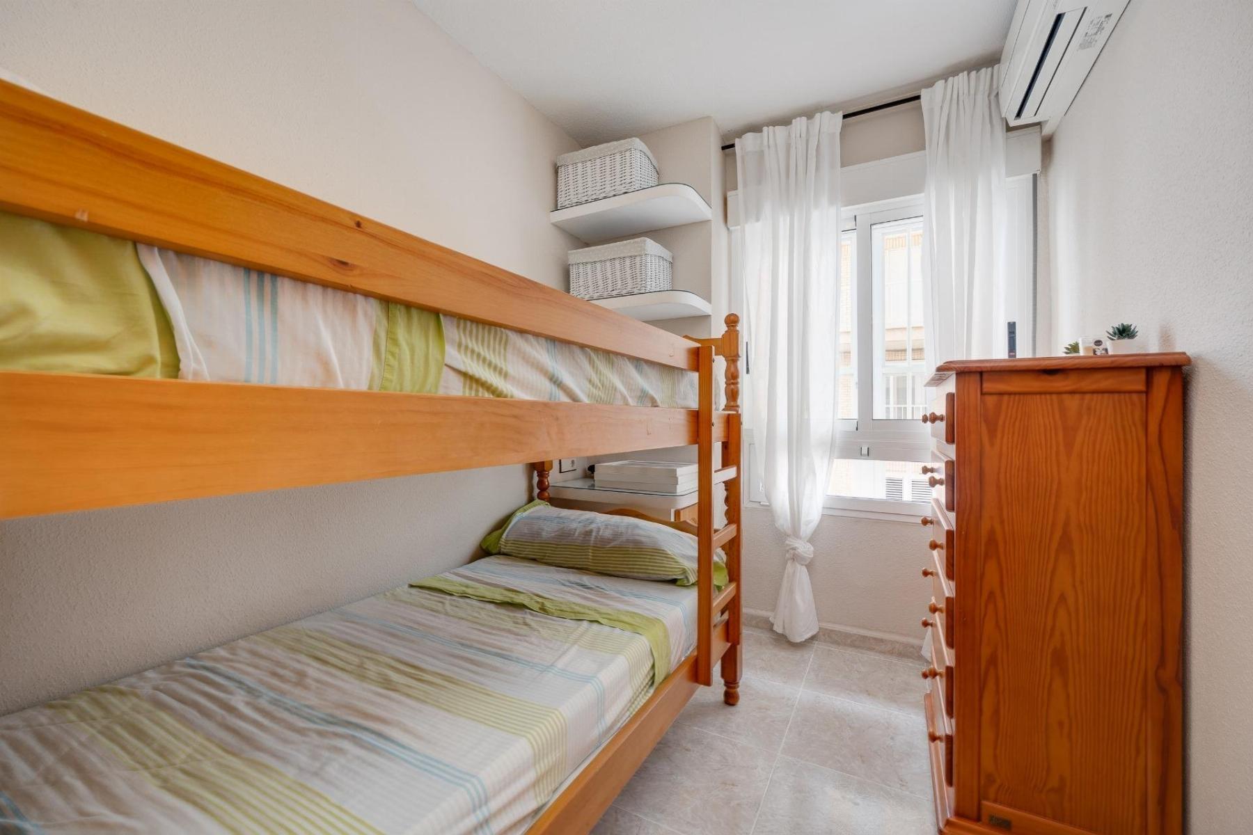 Apartamento en Primera Línea con Vistas al Mar en Acequión, Torrevieja