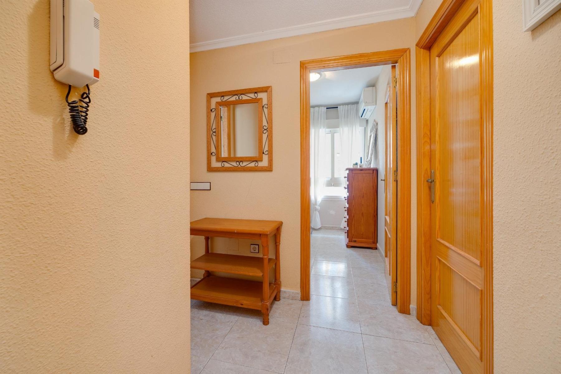 Apartamento en Primera Línea con Vistas al Mar en Acequión, Torrevieja