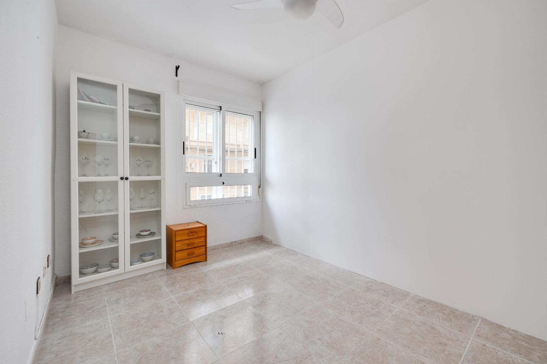 Apartamento en Primera Línea con Vistas al Mar en Acequión, Torrevieja