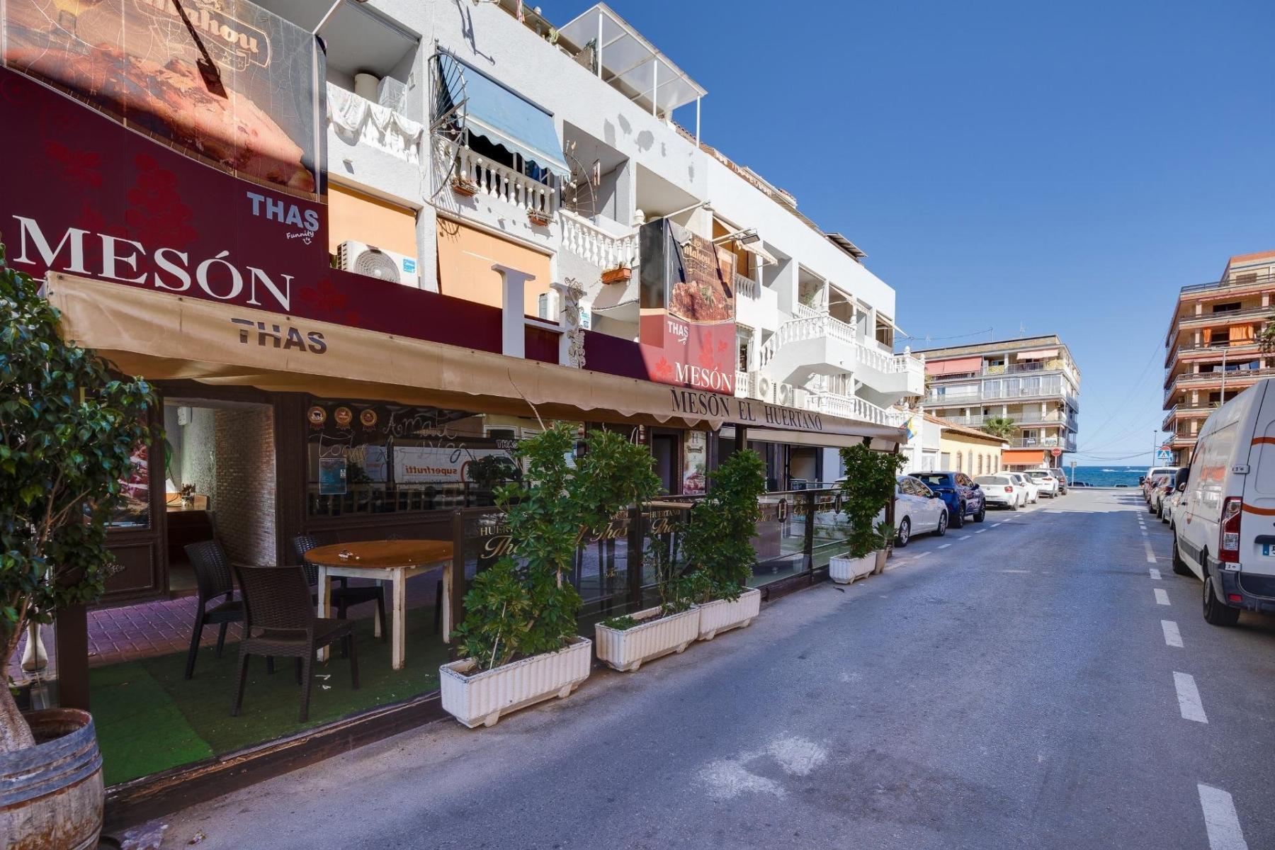 Apartamento en Primera Línea con Vistas al Mar en Acequión, Torrevieja