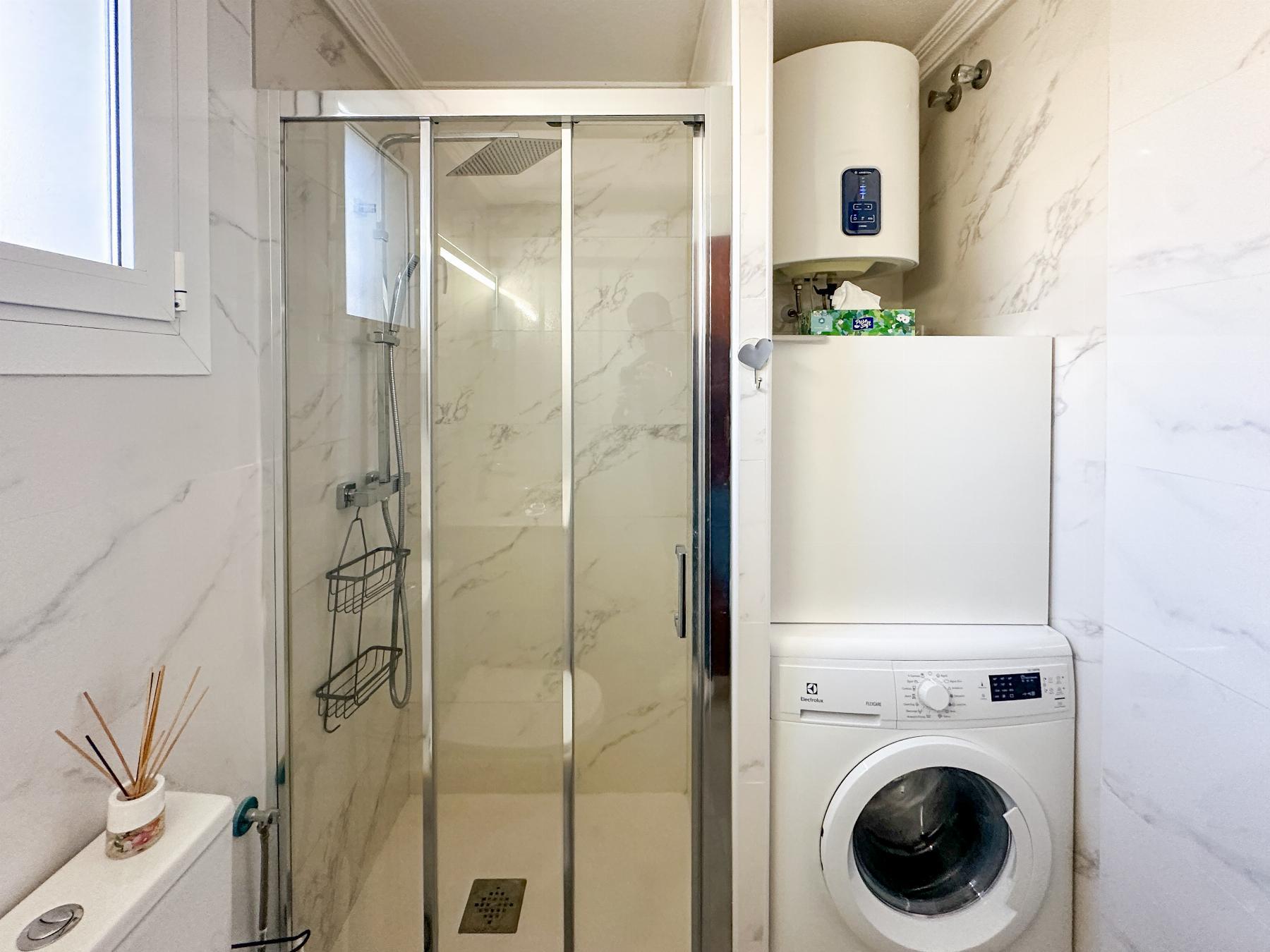 Bungalow con Piscina Privada en Villamartín — Refugio Mediterráneo