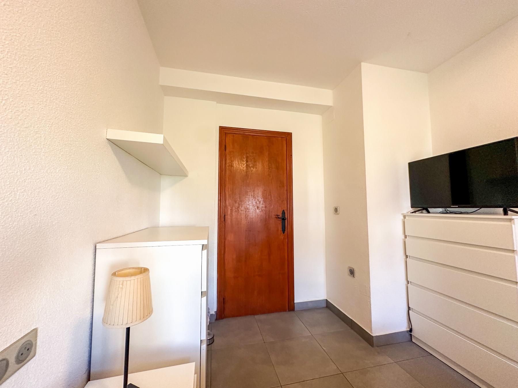 Bungalow con Piscina Privada en Villamartín — Refugio Mediterráneo