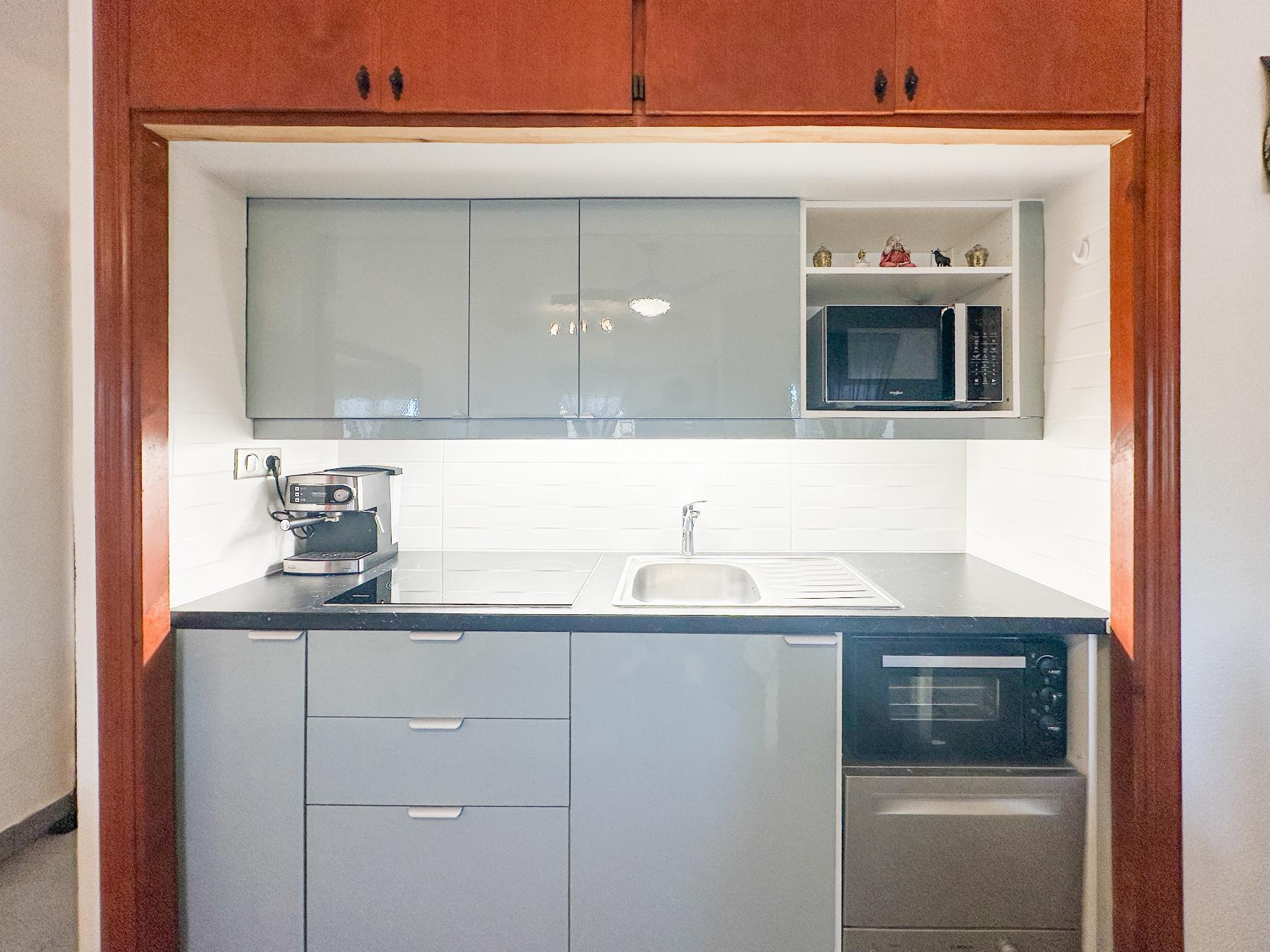 Bungalow con Piscina Privada en Villamartín — Refugio Mediterráneo