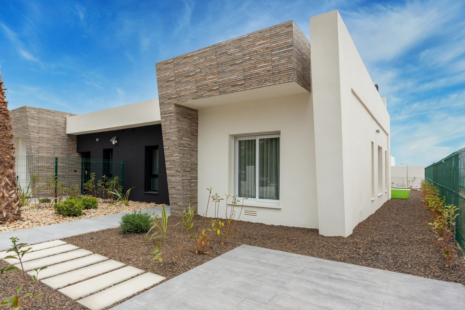 Villa obra nueva con piscina en Algorfa - 3 dorm