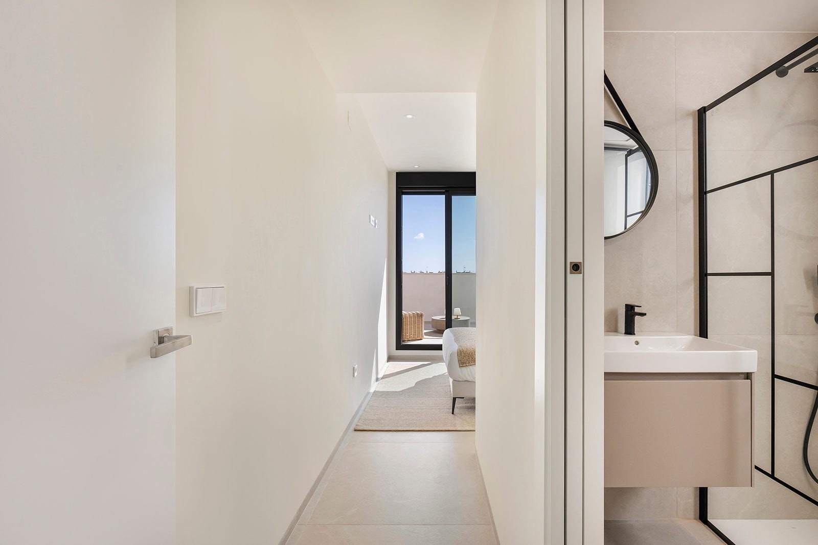 Villa obra nueva con piscina en Los Alcázares — 3 dorm, 115 m², 195 m² parcela