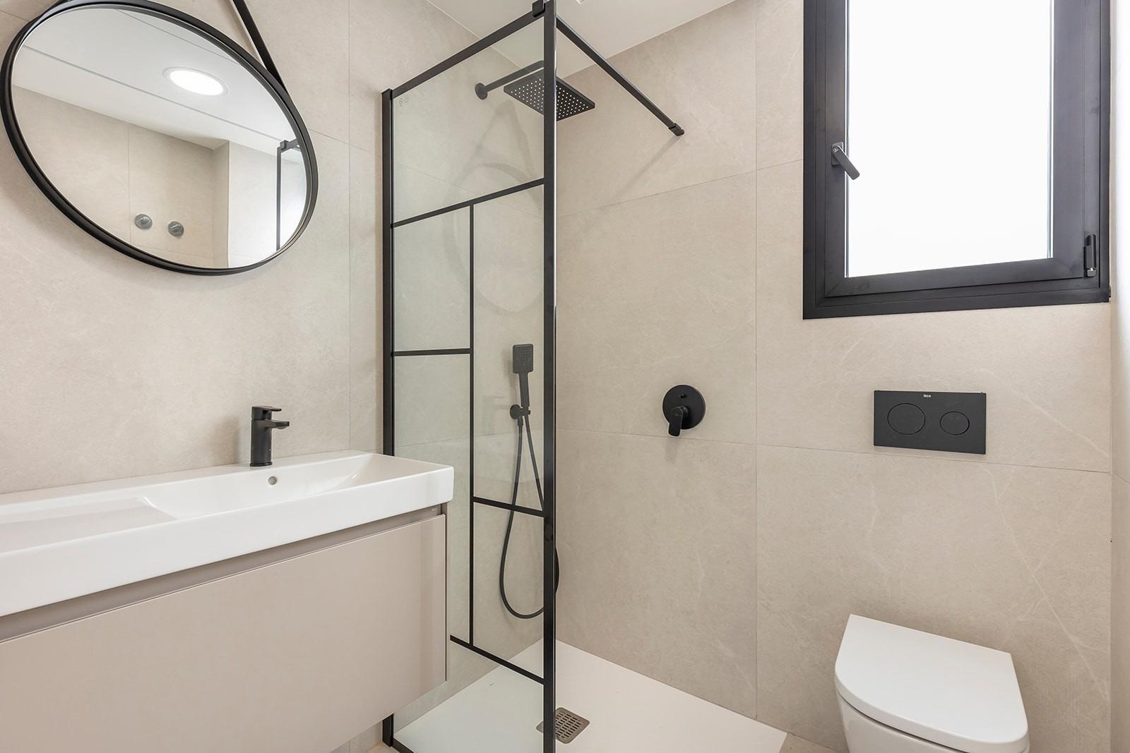 Villa obra nueva con piscina en Los Alcázares — 3 dorm, 115 m², 195 m² parcela