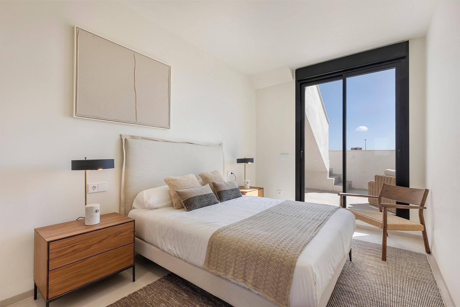 Villa obra nueva con piscina en Los Alcázares — 3 dorm, 115 m², 195 m² parcela