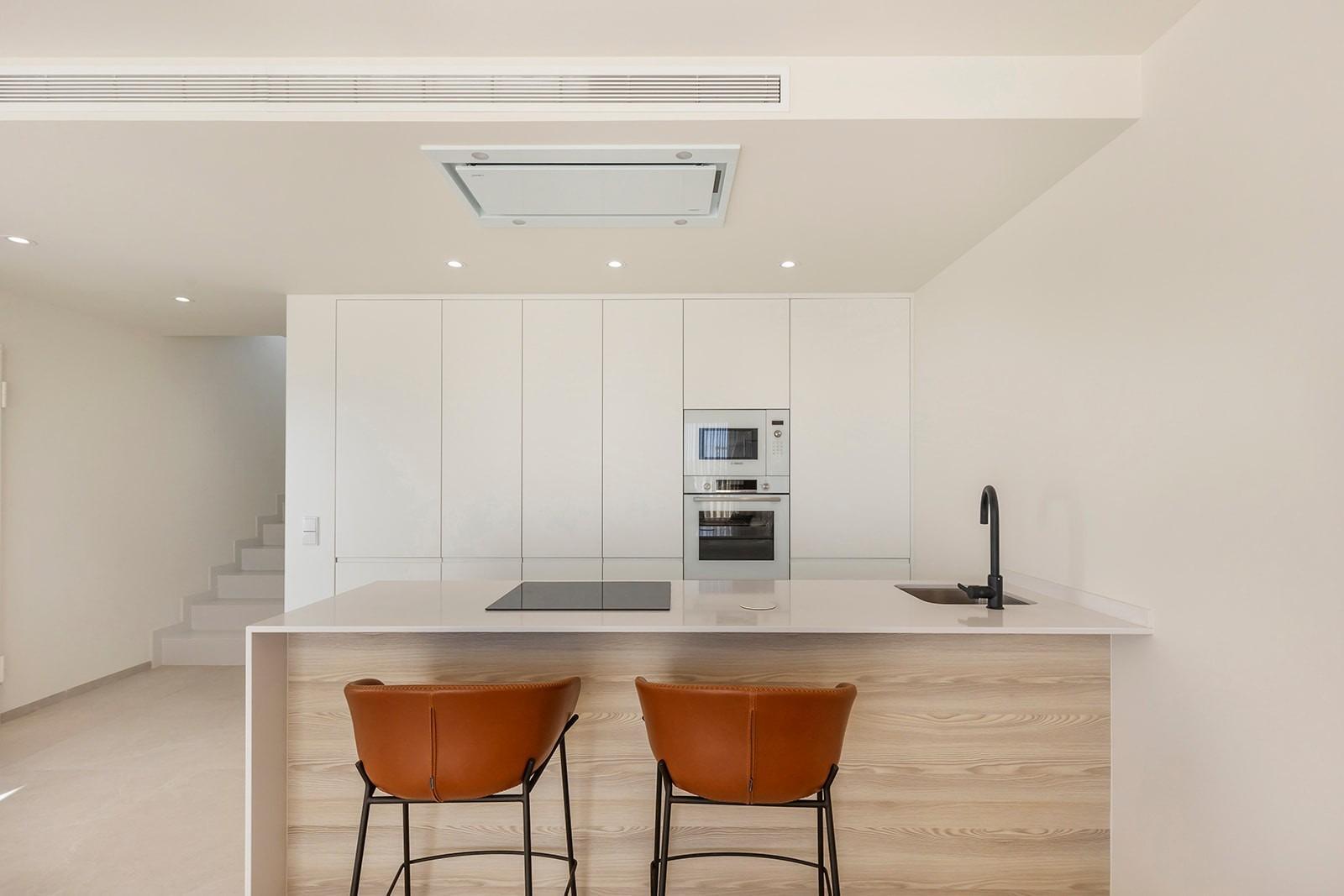 Villa obra nueva con piscina en Los Alcázares — 3 dorm, 115 m², 195 m² parcela