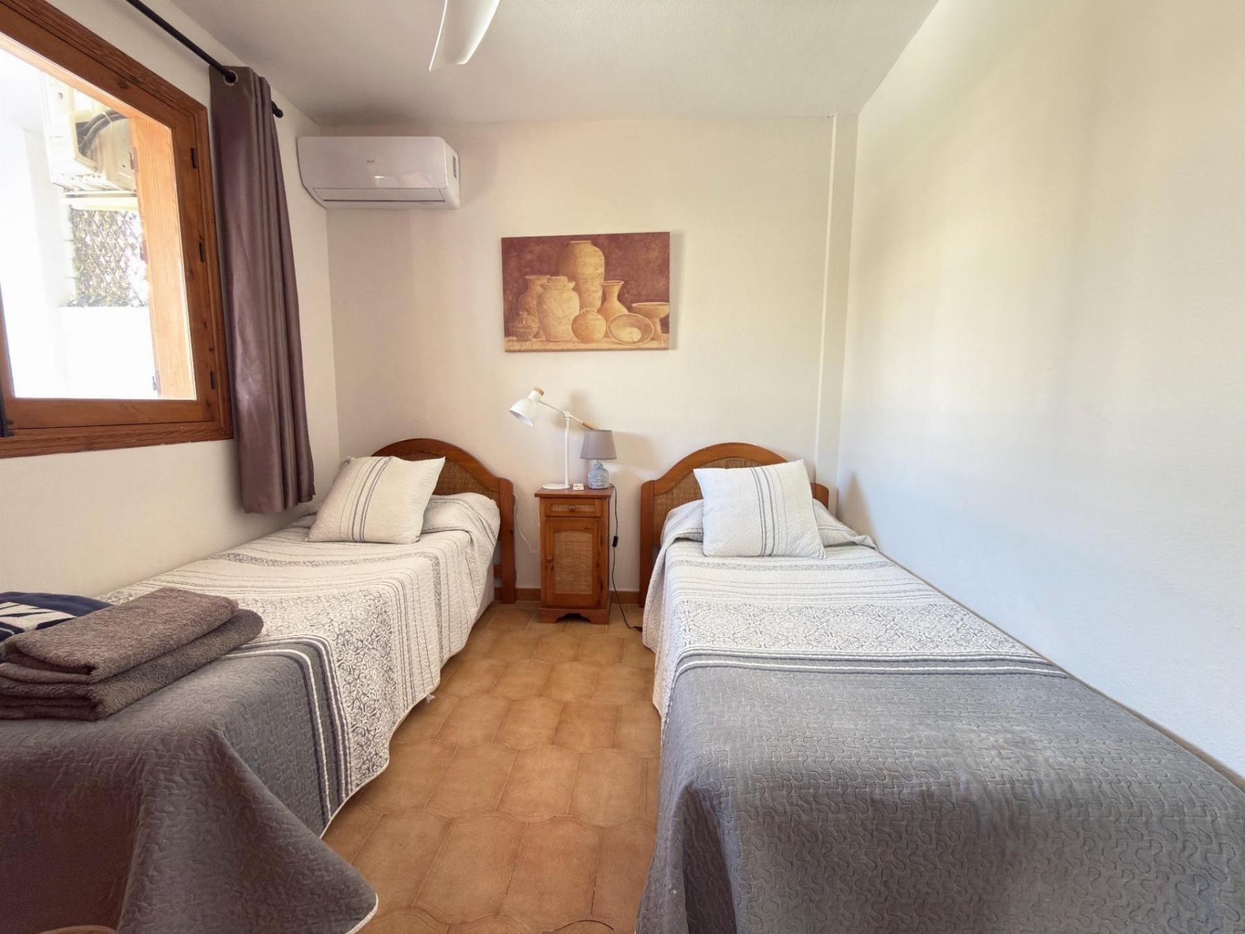 Apartamento 2 Dorm. Villamartín - Vistas Piscina y Golf | 159.900€