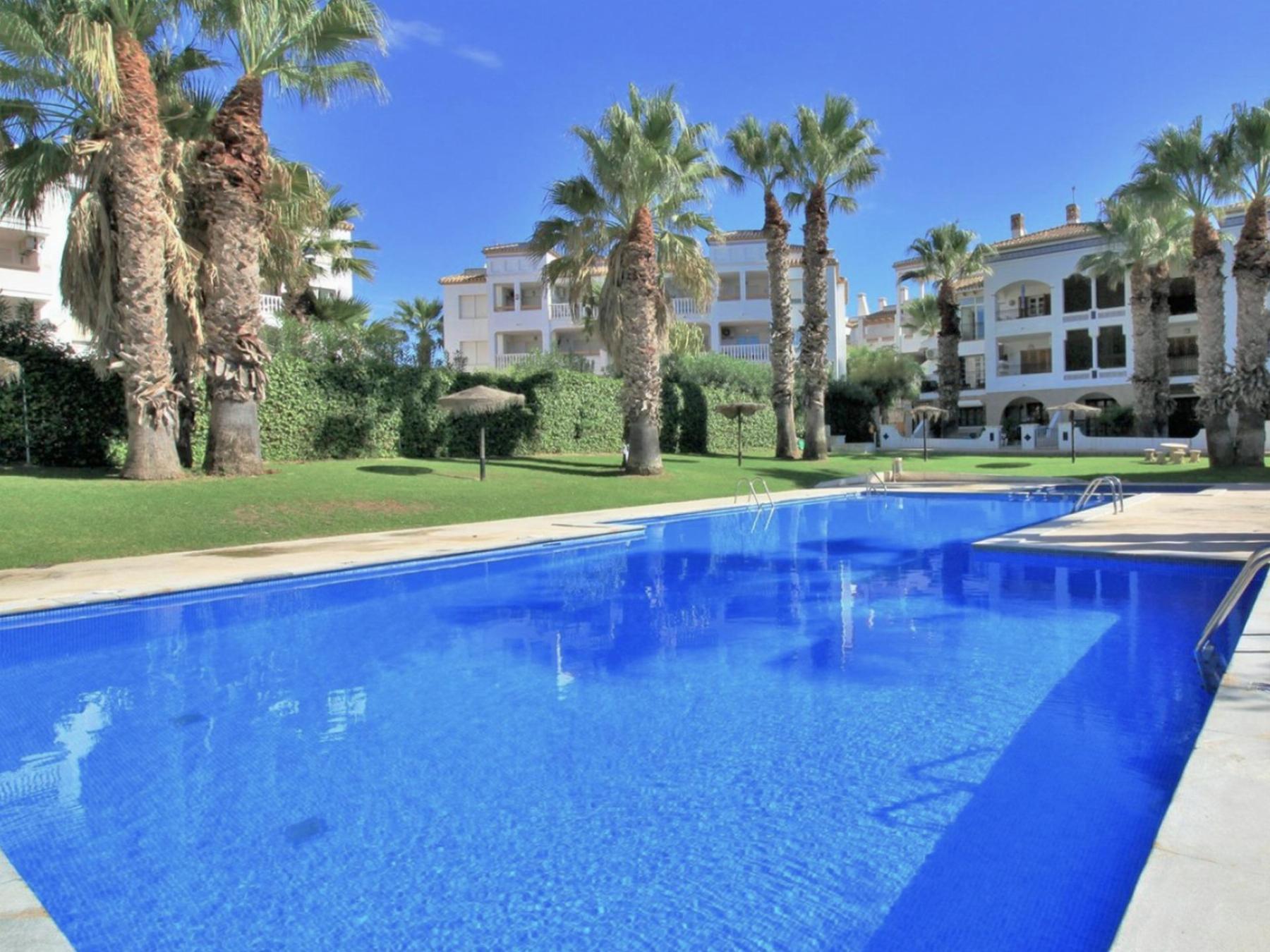 Apartamento 2 Dorm. Villamartín - Vistas Piscina y Golf | 159.900€
