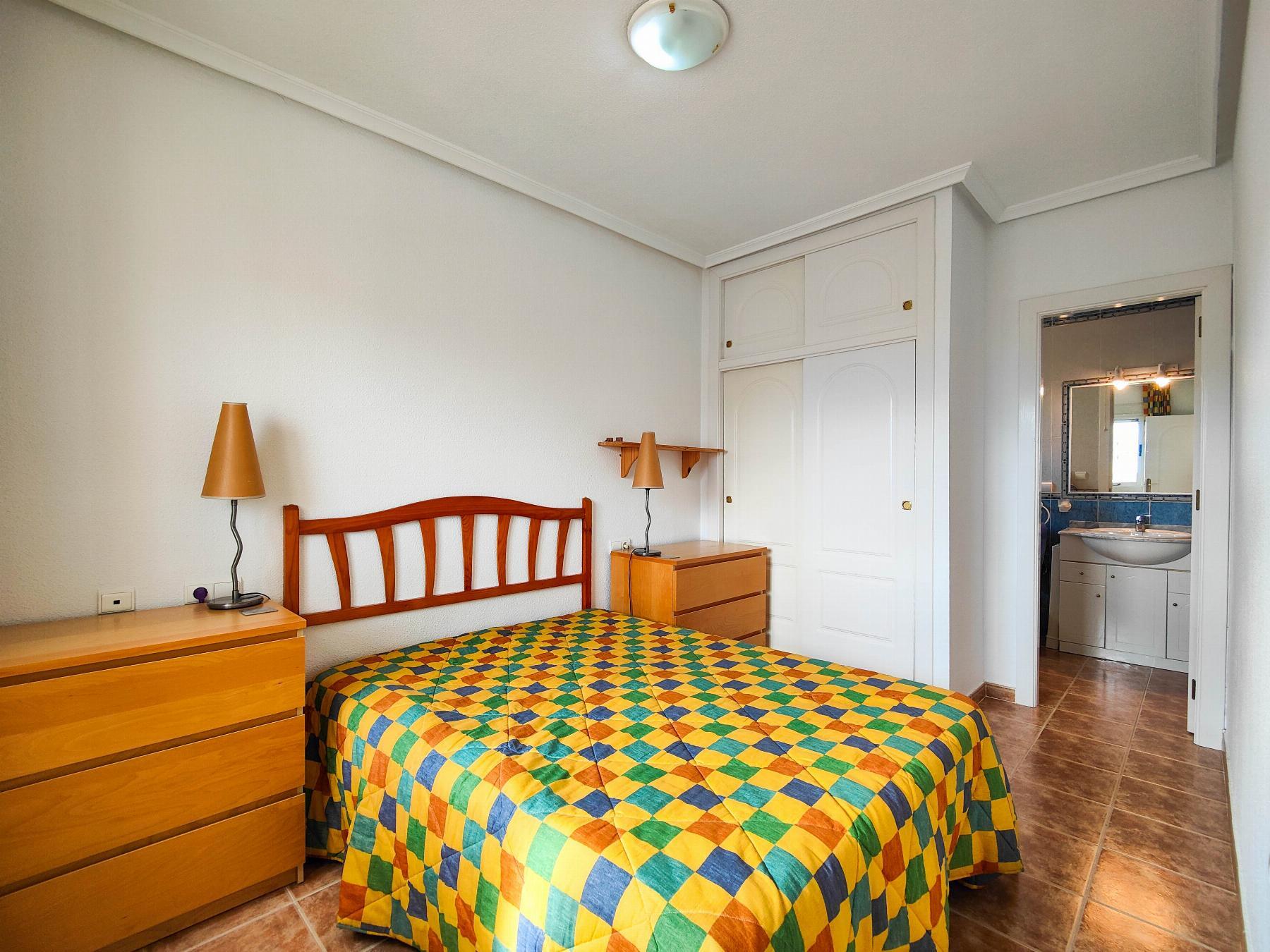 Dúplex en Punta Prima con Terraza de 25m² y Piscina Comunitaria