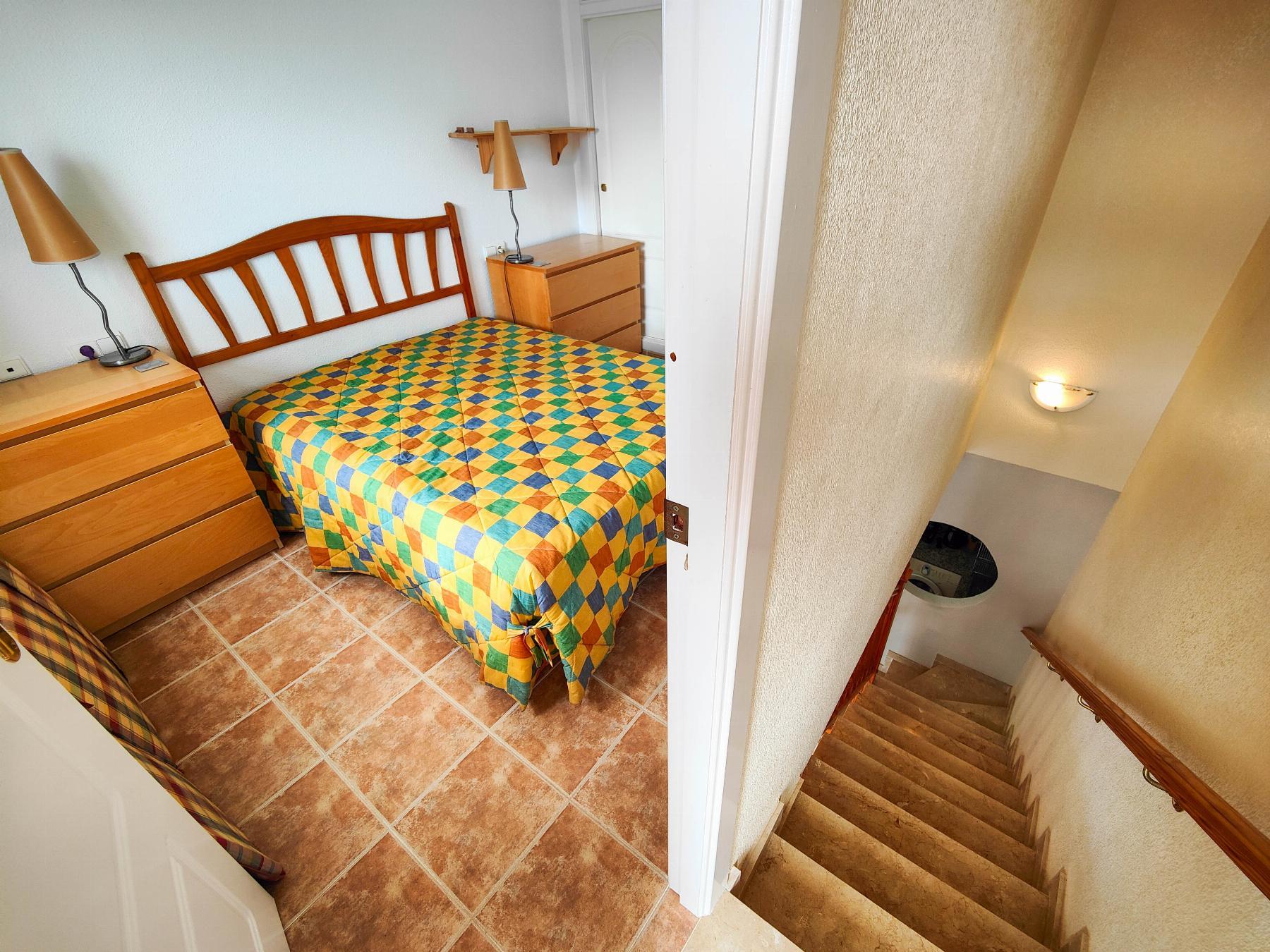 Dúplex en Punta Prima con Terraza de 25m² y Piscina Comunitaria